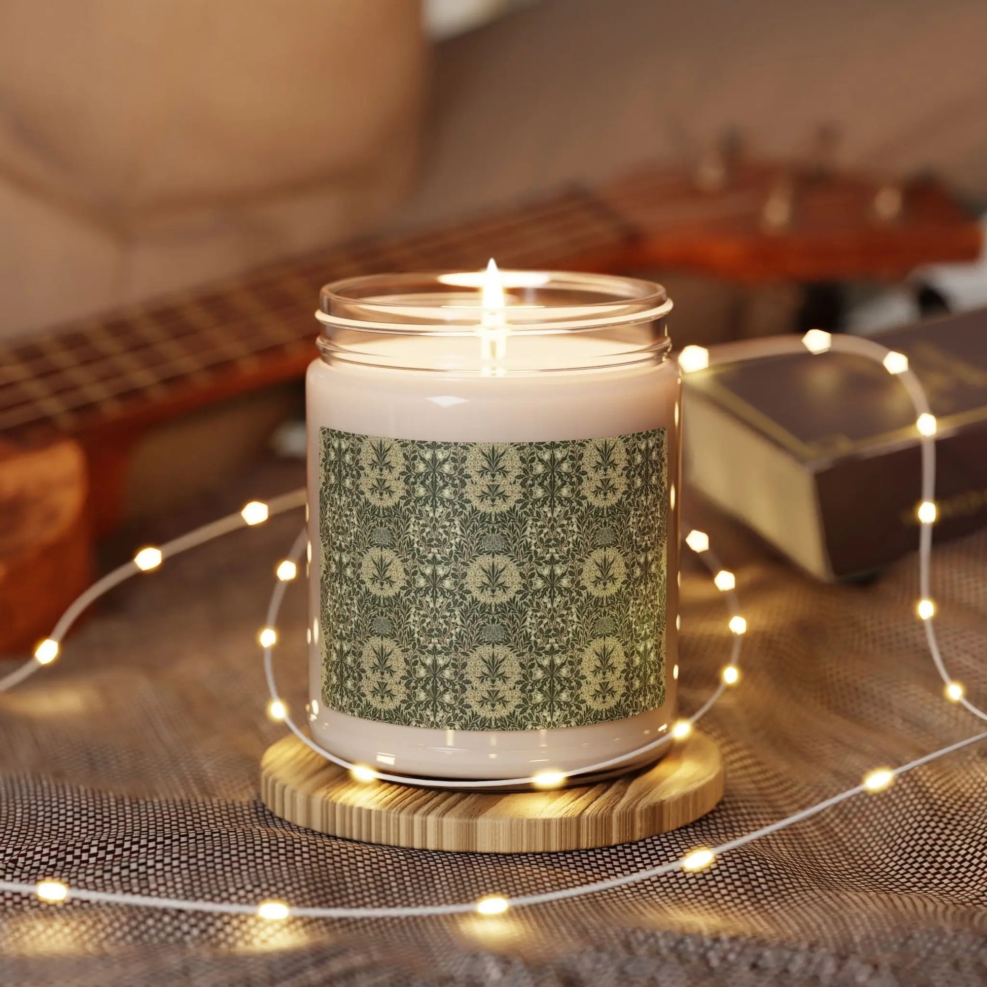William Morris Daisy & Oak Scented Soy Candle, 9oz
