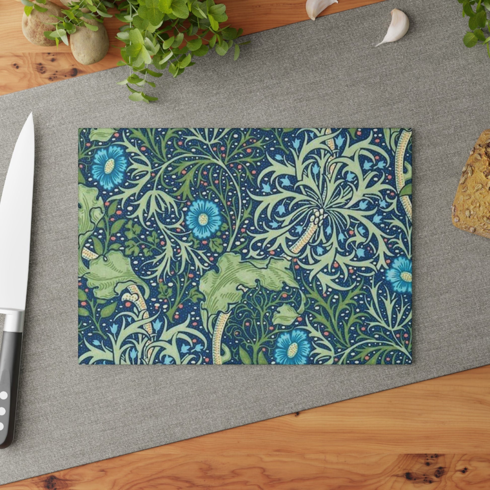 William Morris Seaweed Glass Cutting Board